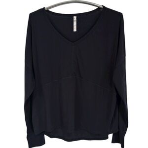 Fabletics Women’s Black Long Sleeve V-Neck Top with Thumb Hole Sleeves